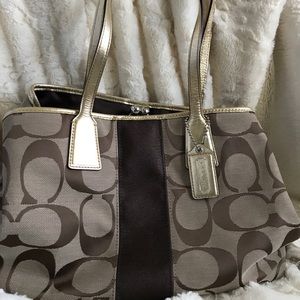 COACH signature kiss lock handbag